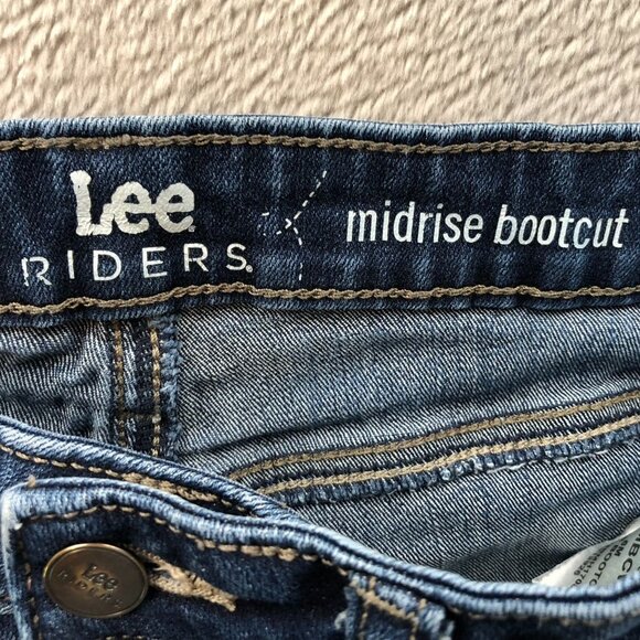 Lee Riders Womens Jeans Size 6M Midrise Bootcut Leg Blue Dark Denim Casual - Picture 3 of 16